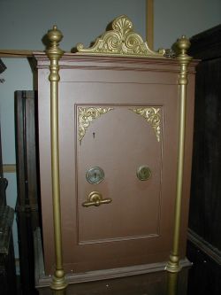 Antiker Tresor Wilcke